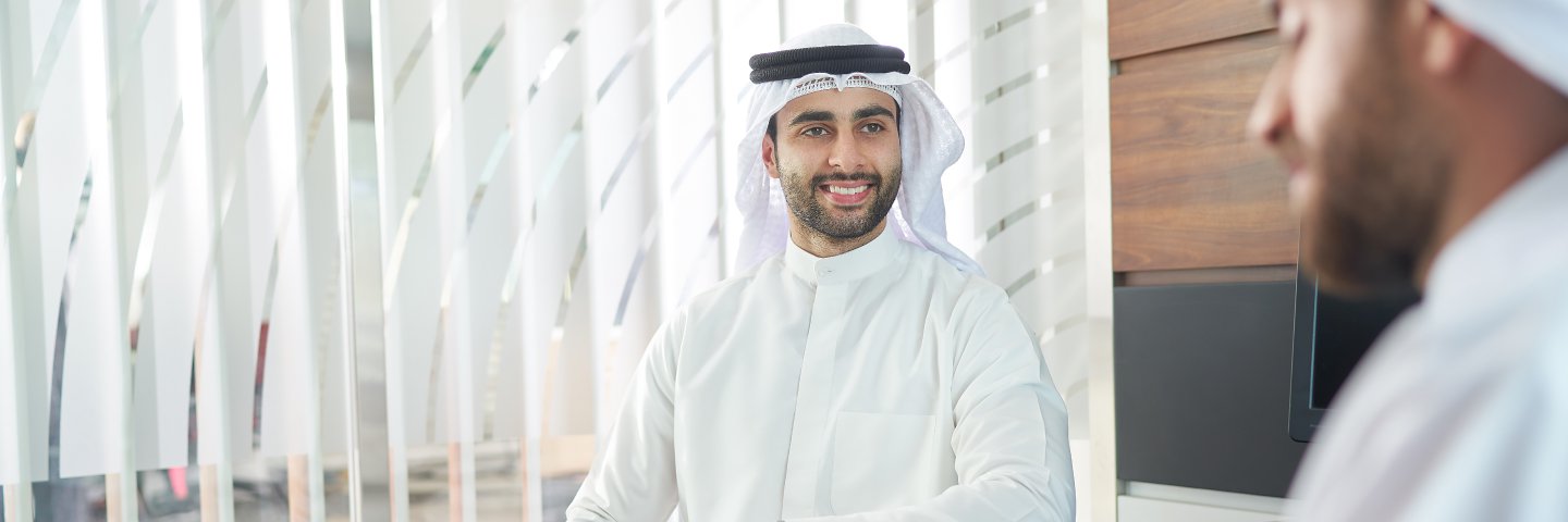 kuwaiti man opening boubyan bank account رجل كويتي يفتح حساب بنك بوبيان